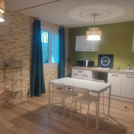 Jad'Iss Apartment L'Isle-d'Abeau Bagian luar foto